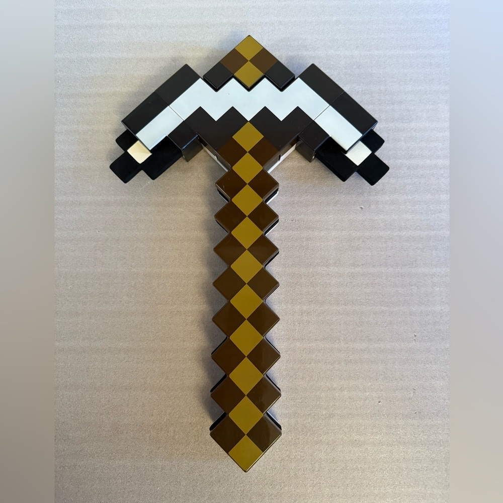 Minecraft Transforming Diamond Pickaxe Sword